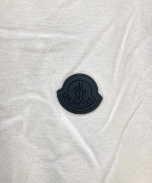 MONCLER（モンクレール）MONCLER (モンクレール) ロゴパッチTシャツ ホワイト サイズ:Mの古着・服飾アイテム