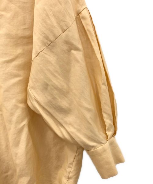 VERMEIL par iena（ヴェルメイユ パー イエナ）VERMEIL par iena (ヴェルメイユ パー イエナ) スタンドカラーオーバーブラウス ベージュ サイズ:-の古着・服飾アイテム