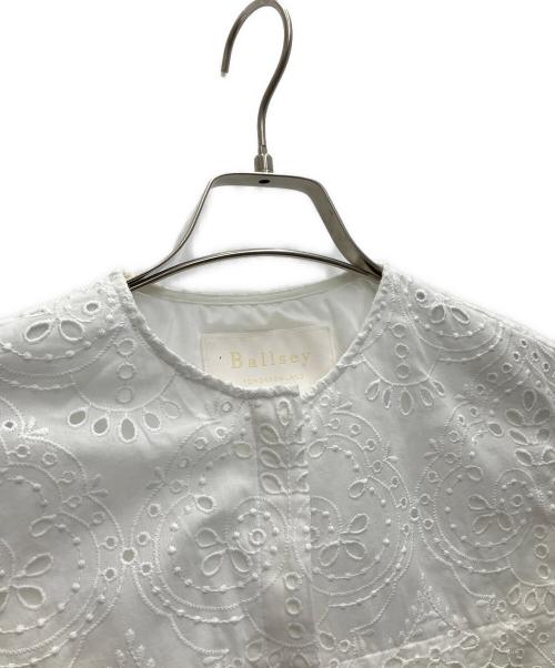 BALLSEY（ボールジィ）BALLSEY (ボールジィ) ダマスクスレースエンブロイダリー クルーネックジレ ホワイト サイズ:SIZE36の古着・服飾アイテム