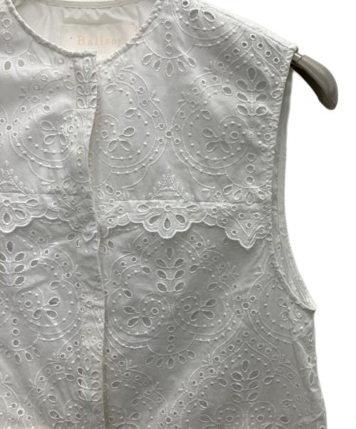 BALLSEY（ボールジィ）BALLSEY (ボールジィ) ダマスクスレースエンブロイダリー クルーネックジレ ホワイト サイズ:SIZE36の古着・服飾アイテム