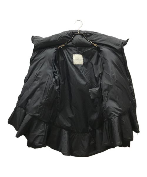 MONCLER（モンクレール）MONCLER (モンクレール) スタンドカラーフリルダウンジャケット ブラックの古着・服飾アイテム