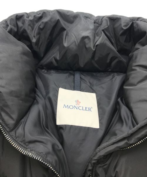 MONCLER（モンクレール）MONCLER (モンクレール) スタンドカラーフリルダウンジャケット ブラックの古着・服飾アイテム