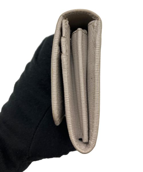 FENDI（フェンディ）FENDI (フェンディ) フラワーモチーフ長財布 ベージュの古着・服飾アイテム