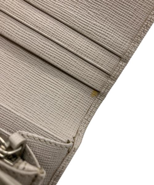 FENDI（フェンディ）FENDI (フェンディ) フラワーモチーフ長財布 ベージュの古着・服飾アイテム