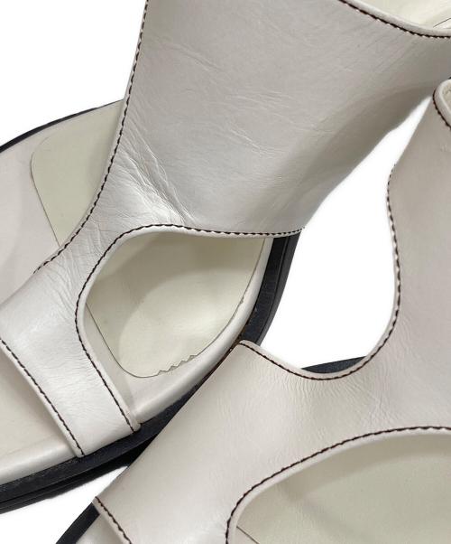 Le Talon GRISE（ル タロン グリーズ）Le Talon GRISE (ル タロン グリーズ) RESINA HEEL TONGS SANDALS アイボリー サイズ:LLの古着・服飾アイテム