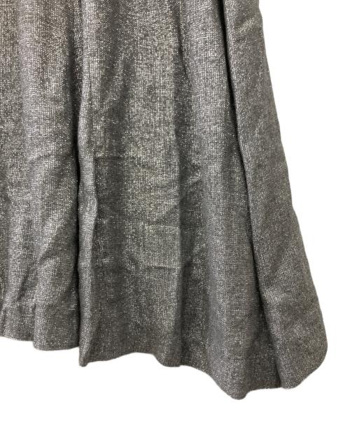 GRACE CLASS（グレースクラス）GRACE CLASS (グレースクラス) シャイニーフレアスカート グレー サイズ:36の古着・服飾アイテム