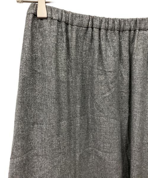 GRACE CLASS（グレースクラス）GRACE CLASS (グレースクラス) シャイニーフレアスカート グレー サイズ:36の古着・服飾アイテム