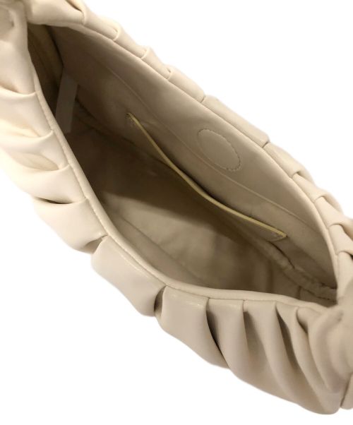 JW PEI（ジェイダブリューペイ）JW PEI (ジェイダブリューペイ) Gabbi アイボリー サイズ:-の古着・服飾アイテム