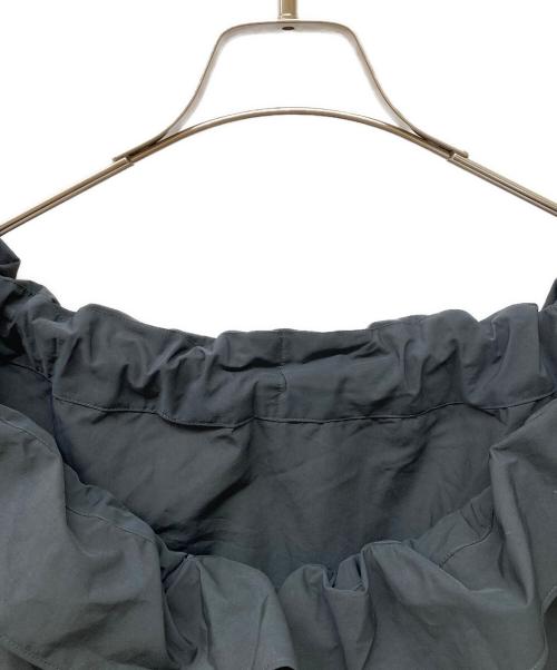 FRAY ID（フレイ アイディー）FRAY ID (フレイ アイディー) ラッフルギャザーブラウス ブラック サイズ:1の古着・服飾アイテム