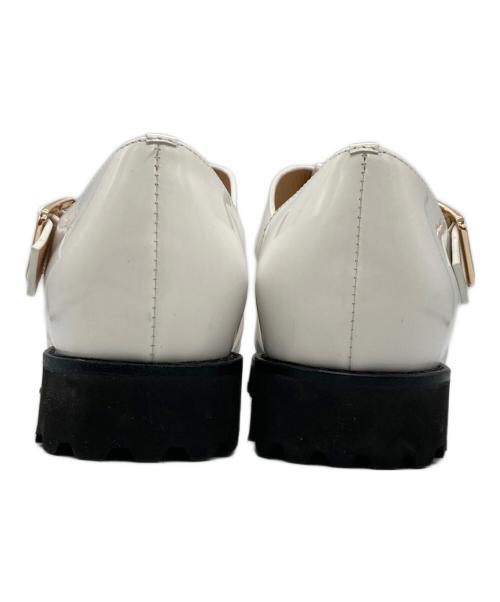 MOHI（モヒ）MOHI (モヒ) グルカサンダル ホワイト サイズ:36の古着・服飾アイテム