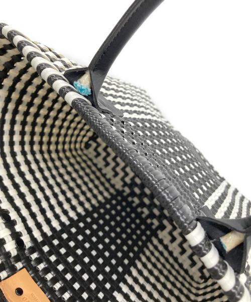 DIMINUTIVO（ディミヌティーボ）Diminutivo (ディミヌティーボ) レザーハンドルメルカドトートバッグ ブラック×ホワイトの古着・服飾アイテム