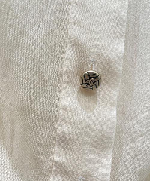 CHANEL（シャネル）CHANEL (シャネル) ココボタンシアーブラウス アイボリー サイズ:36の古着・服飾アイテム