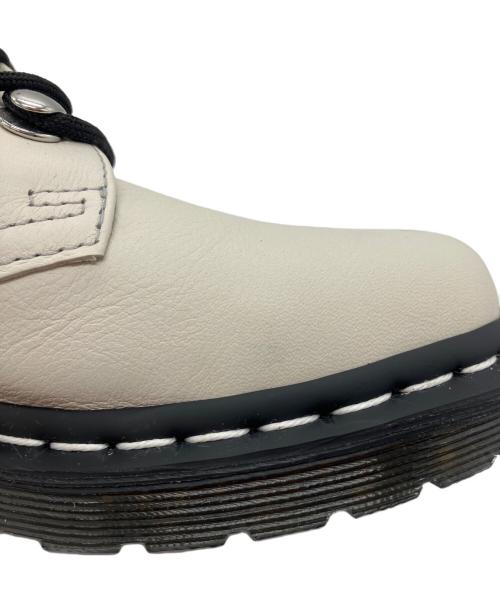 Dr.Martens（ドクターマーチン）Dr.Martens (ドクターマーチン) BONE VIRGINIA OXFORD　レザーシューズ アイボリー サイズ:23の古着・服飾アイテム