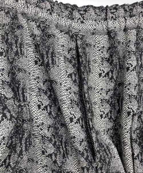 COMME des GARCONS HOMME PLUS（コムデギャルソンオムプリュス）COMME des GARCONS HOMME PLUS (コムデギャルソンオムプリュス) ハーフパンツ ブラック サイズ:Mの古着・服飾アイテム