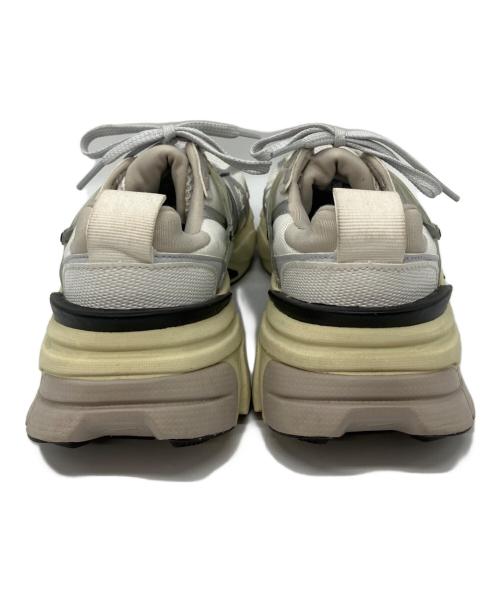 NIKE（ナイキ）NIKE (ナイキ) W V2K RUN SUMMIT WHITE/METALLIC SILVER　ウィメンズ V2K ラン サイズ:23.5の古着・服飾アイテム