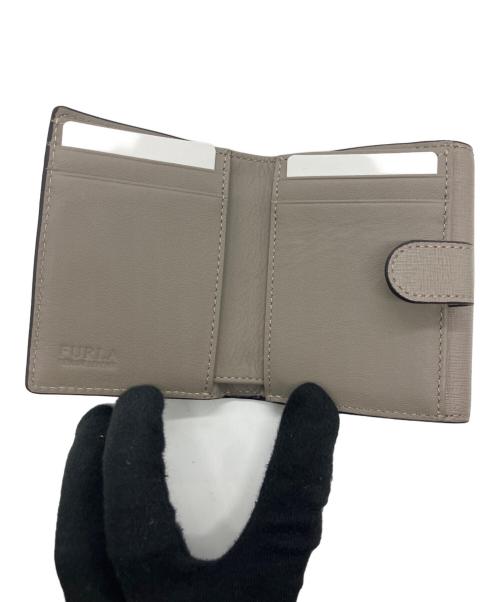 FURLA（フルラ）FURLA (フルラ) 2つ折り財布 グレーの古着・服飾アイテム