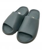 adidasアディダス）の古着「YEEZY Slide Azure」｜グレー