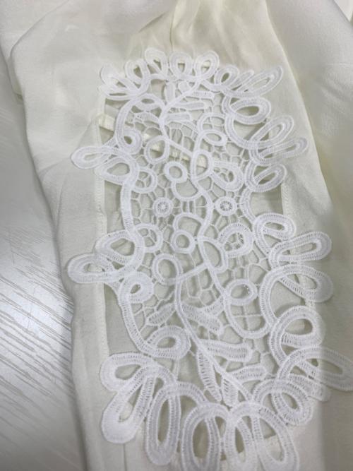 SHENERY（シーナリー）SHENERY (シーナリー) 袖レースロングドレス オフホワイト サイズ:36の古着・服飾アイテム