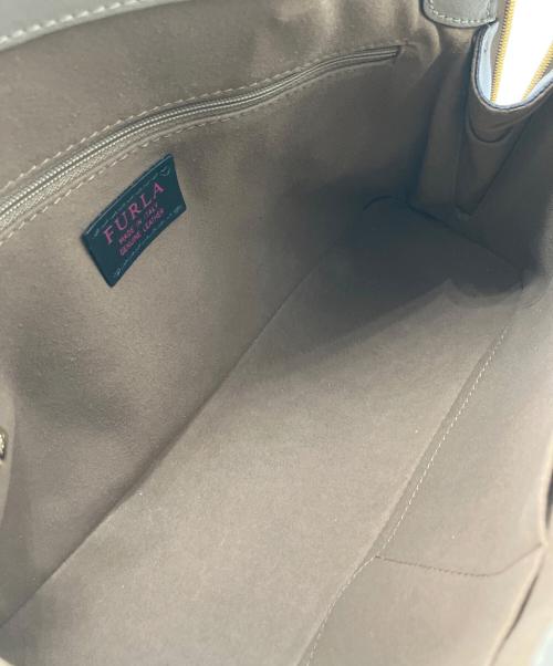 FURLA（フルラ）FURLA (フルラ) 2WAYレザーショルダーバッグ グレージュの古着・服飾アイテム