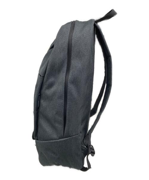 marimekko（マリメッコ）marimekko (マリメッコ) kortteli city backpack　045068/516896 グレーの古着・服飾アイテム