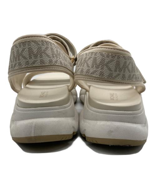 MICHAEL KORS（マイケル・コース）MICHAEL KORS (マイケルコース) KATRINA ハイブリッド スライドサンダル アイボリー サイズ:7.5の古着・服飾アイテム