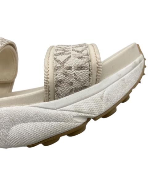 MICHAEL KORS（マイケル・コース）MICHAEL KORS (マイケルコース) KATRINA ハイブリッド スライドサンダル アイボリー サイズ:7.5の古着・服飾アイテム