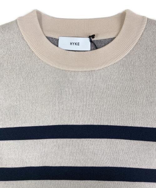 HYKE（ハイク）HYKE (ハイク) TRIPED SWEATER CROPPED TOP ベージュ サイズ:Freeの古着・服飾アイテム