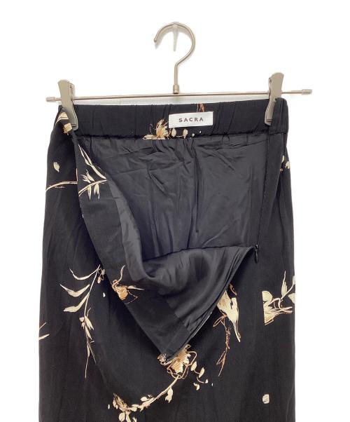 SACRA（サクラ）SACRA (サクラ) オータムフラワースカート ブラック サイズ:38の古着・服飾アイテム