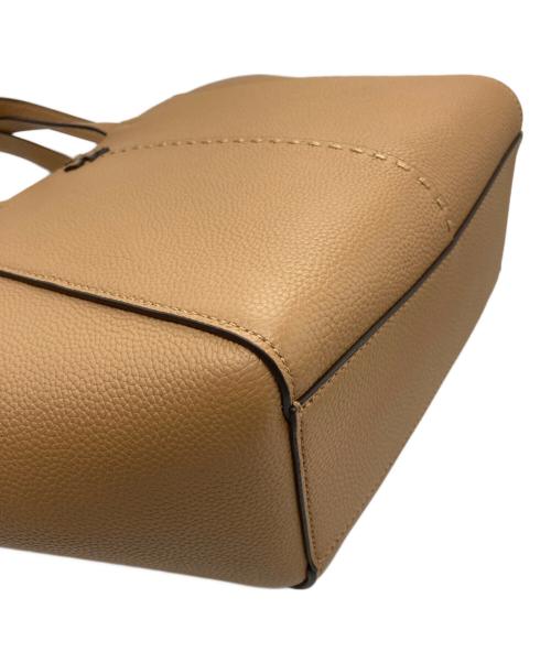 TORY BURCH（トリーバーチ）TORY BURCH (トリーバーチ) マックグロー キャリーオール ブラウンの古着・服飾アイテム