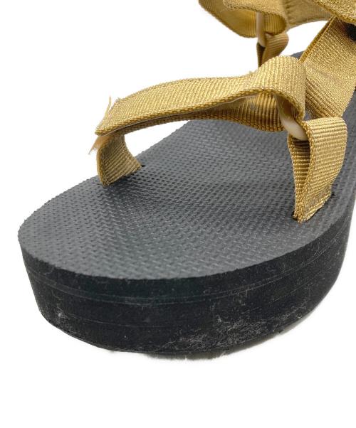 TEVA（テバ）TEVA (テバ) FLATFORM UNIVERSAL ゴールド サイズ:23cmの古着・服飾アイテム