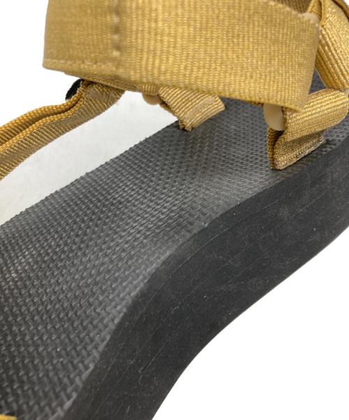TEVA（テバ）TEVA (テバ) FLATFORM UNIVERSAL ゴールド サイズ:23cmの古着・服飾アイテム