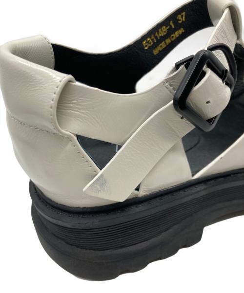 MANA（マナ）MANA (マナ) グルカストラップサンダル ホワイト サイズ:SIZE37の古着・服飾アイテム