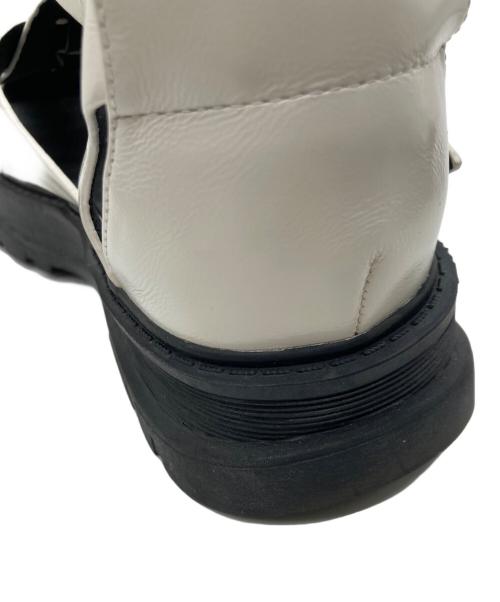 MANA（マナ）MANA (マナ) グルカストラップサンダル ホワイト サイズ:SIZE37の古着・服飾アイテム