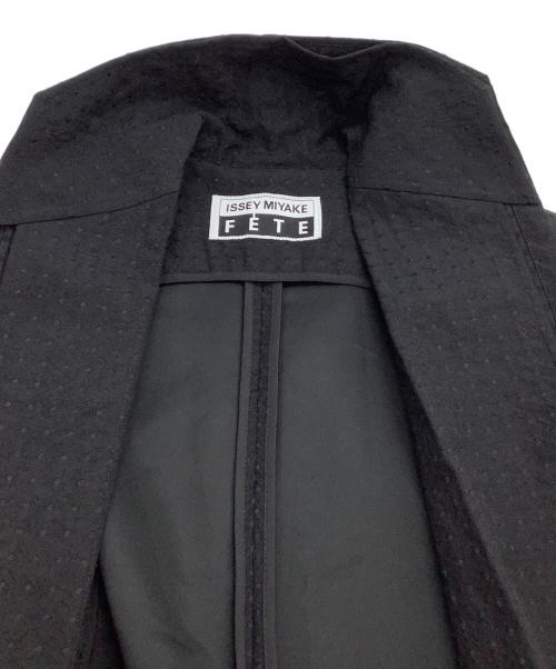 ISSEY MIYAKE FETE（イッセイミヤケフェット）ISSEY MIYAKE FETE (イッセイミヤケフェット) ドットジャガードジャケット ブラック サイズ:2の古着・服飾アイテム
