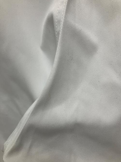 me ISSEY MIYAKE（ミーイッセイ ミヤケ）me ISSEY MIYAKE (ミーイッセイ ミヤケ) ベルト付ワイドパンツ ホワイト サイズ:-の古着・服飾アイテム