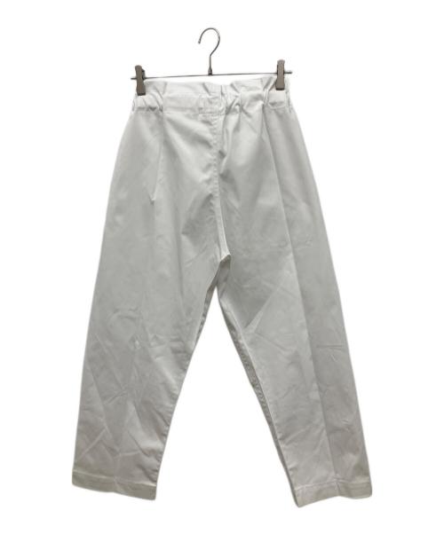 me ISSEY MIYAKE（ミーイッセイ ミヤケ）me ISSEY MIYAKE (ミーイッセイ ミヤケ) ベルト付ワイドパンツ ホワイト サイズ:-の古着・服飾アイテム