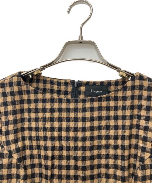 Diagram（ダイアグラム）Diagram (ダイアグラム) アシンメトリープリーツチェックワンピース ブラウン サイズ:36の古着・服飾アイテム
