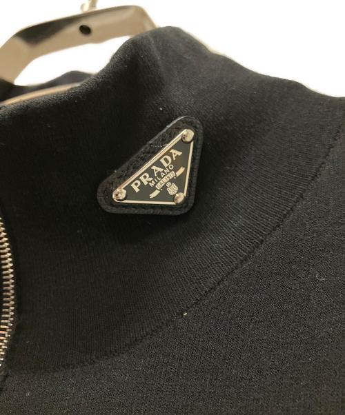PRADA（プラダ）PRADA (プラダ) ロゴプレートハーフジップワンピース ブラック サイズ:42の古着・服飾アイテム