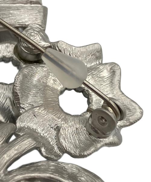 FOXEY（フォクシー）FOXEY (フォクシー) フラワーブローチの古着・服飾アイテム