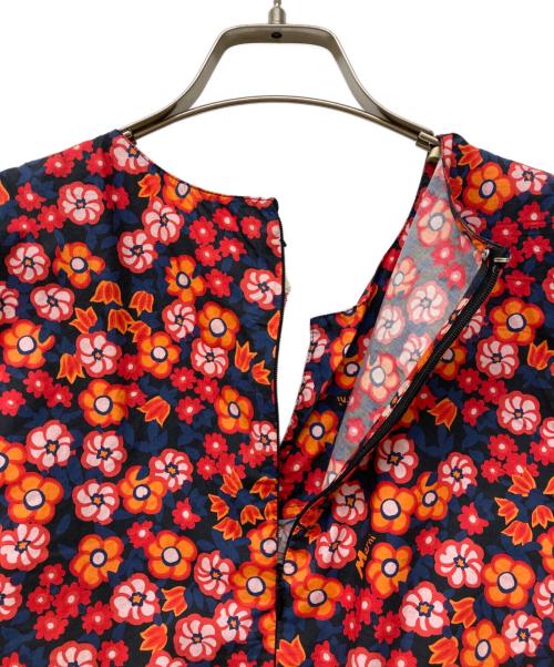 MARNI（マルニ）MARNI (マルニ) フラワープリントノースリーブブラウス レッド サイズ:40の古着・服飾アイテム