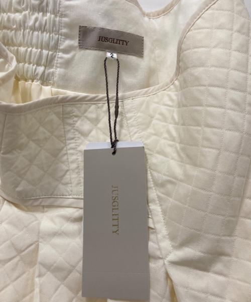 JUSGLITTY（ジャスグリッティー）JUSGLITTY (ジャスグリッティー) キルティングジャガードフレアスカート ホワイト サイズ:2 未使用品の古着・服飾アイテム