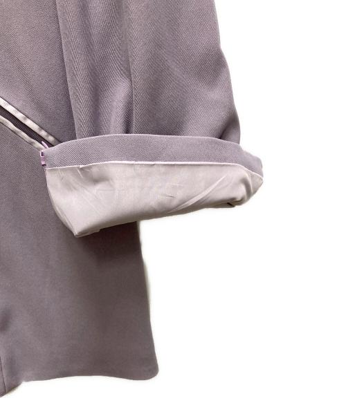 J1U by LA BELLE ETUDE（ジユウバイラベルエチュード）J1U by LA BELLE ETUDE (ジユウバイラベルエチュード) 袖スリット異素材テーラードジャケット パープル サイズ:freeの古着・服飾アイテム