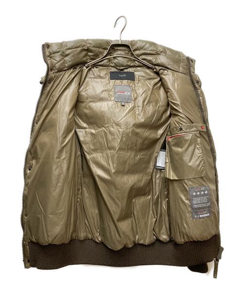 AKM（エーケーエム）AKM (エーケーエム) DUVETICA (デュベティカ) ダウンジャケット　AD001 カーキ サイズ:Mの古着・服飾アイテム