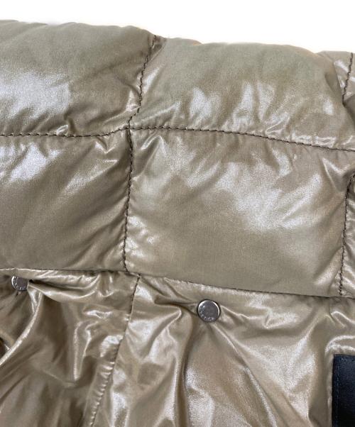 AKM（エーケーエム）AKM (エーケーエム) DUVETICA (デュベティカ) ダウンジャケット　AD001 カーキ サイズ:Mの古着・服飾アイテム