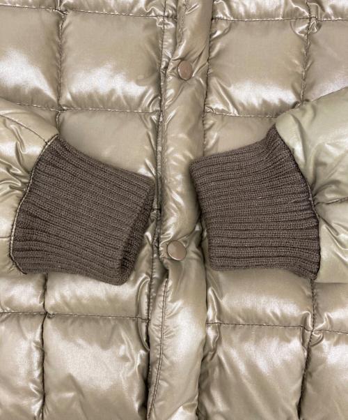 AKM（エーケーエム）AKM (エーケーエム) DUVETICA (デュベティカ) ダウンジャケット　AD001 カーキ サイズ:Mの古着・服飾アイテム