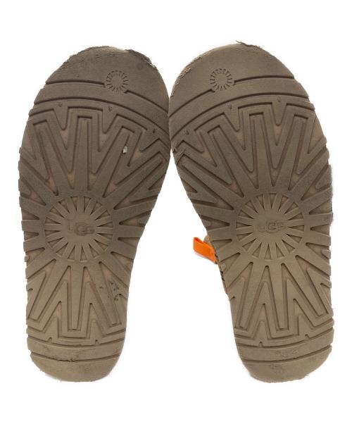 UGG（アグ）UGG (アグ) クラシックディッパーサイドジップブーツ ベージュ サイズ:25の古着・服飾アイテム