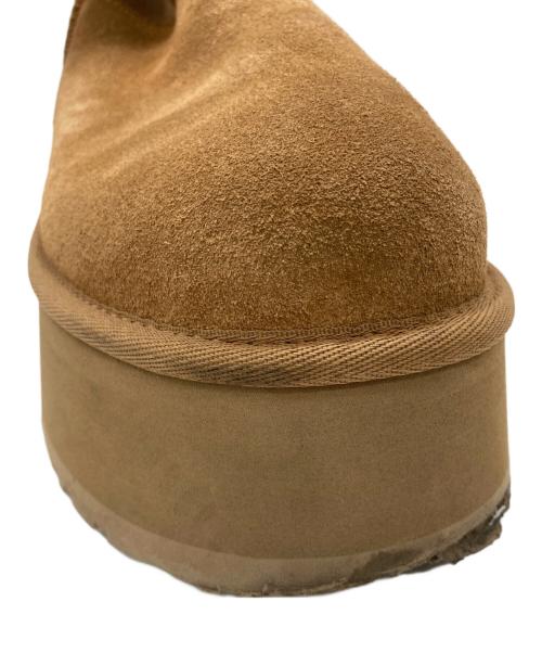 UGG（アグ）UGG (アグ) クラシックディッパーサイドジップブーツ ベージュ サイズ:25の古着・服飾アイテム
