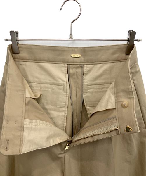 MUSE de Deuxieme Classe（ミューズ ドゥーズィエム クラス）MUSE de Deuxieme Classe (ミューズ ドゥーズィエム クラス) TUCK CHINO ワイドパンツ ベージュ サイズ:SIZE 38の古着・服飾アイテム