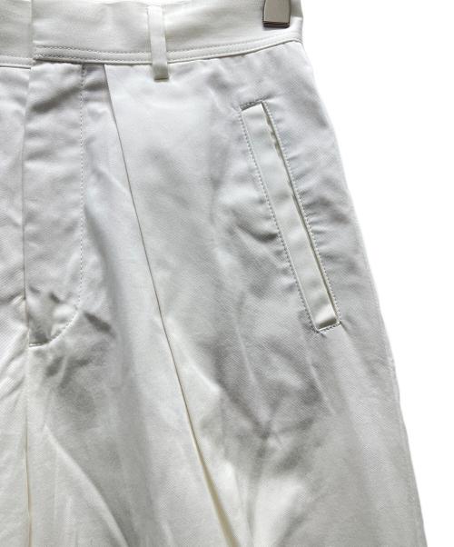 CABAN（キャバン）CABaN (キャバン) コットンツイル ワイドタックパンツ ホワイト サイズ:XSの古着・服飾アイテム
