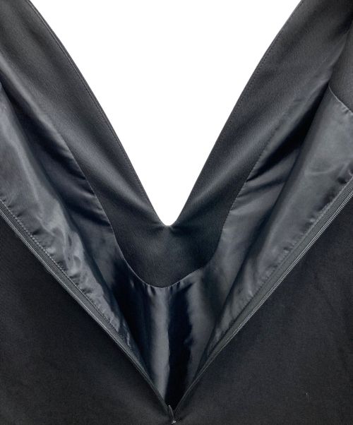 Mame Kurogouchi（マメクロゴウチ）mame kurogouchi (マメクロゴウチ) Wool V-Neck Dress / ウールブイネックドレス ブラック サイズ:2の古着・服飾アイテム